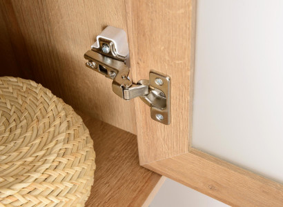 Complete bathroom set in five parts