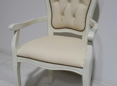 Classic wooden dining room design of luxury new furniture