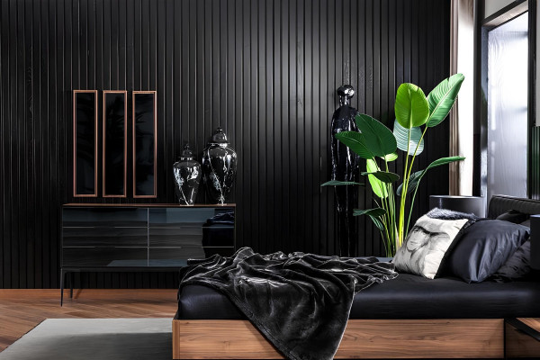 Complete bedding set Perfect with black bed and night lamp, 8 pieces.