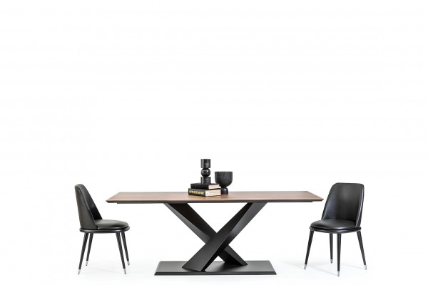 Table with 4 chairs
