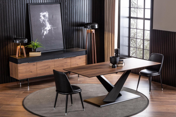 Table with 4 chairs