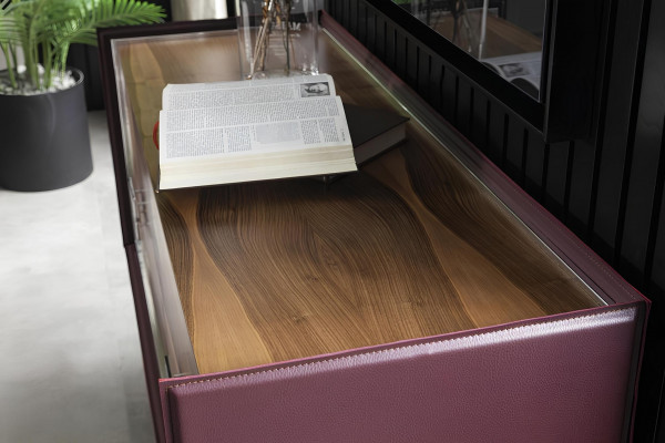 Ideal complete set for furnishing a bedroom, including wardrobe, nightstand, and bed in 4 parts.