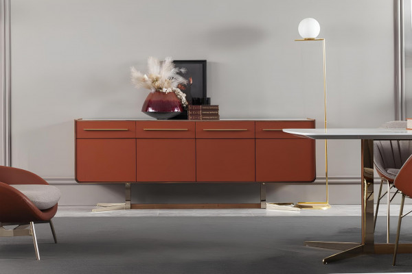 Table and chairs for 6 people