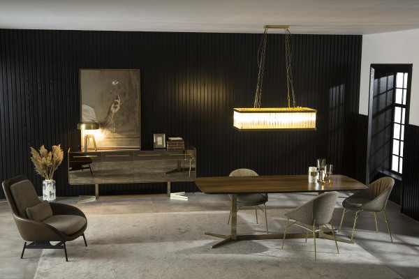 Luxury dining table with metal legs