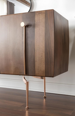 Set with 10 pieces of chairs and cabinet made of brown wood