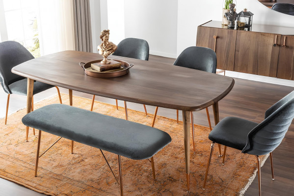 Table with 8 brown chairs