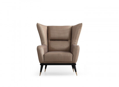 Comfortable club table