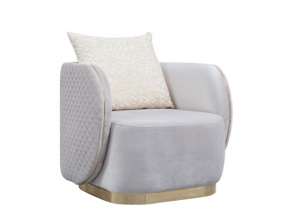 Luxury upholstered club relaxation chair