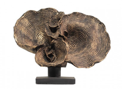 Decorative sculpture in coral design