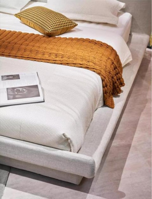 Modern, luxurious and elegant beds