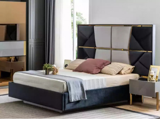 Beautiful sleep set with dark gray tones with golden accents
