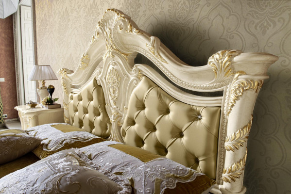 Classic bed luxury Chesterfield wood bedroom hotel baroque furniture beds