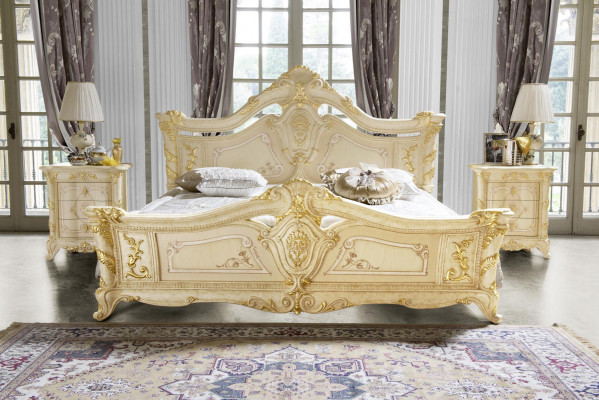 Classic bedroom hotel bed baroque furniture wood beds Italy luxury