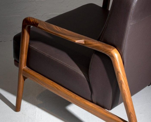 Design Accent: Armchair in Trend Color with Simple Wooden Frame, New