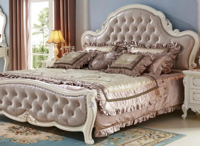 Classic Chesterfield bedroom set made of wood with leather elements