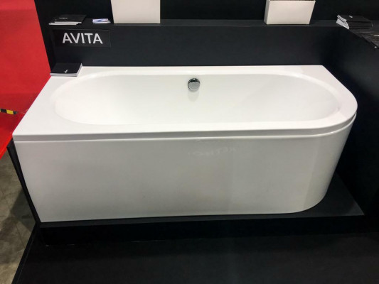 Bathroom Unshapely Corner Bathtubs Tubs White Corner Tub