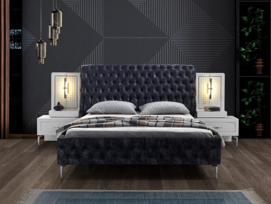 Elegant Chesterfield bedroom set in black and white