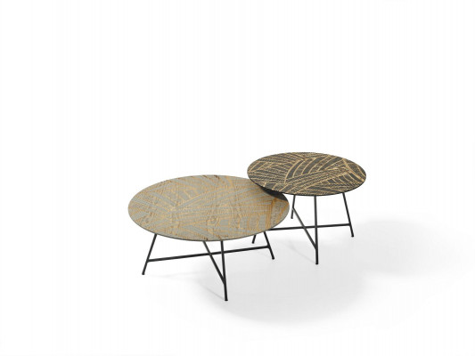 Set of 3 coffee tables, round design tables for the living room.