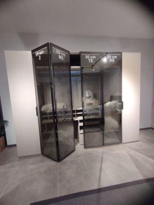 New and Modern Bedroom High-Quality Wardrobe with Elegant Design