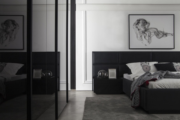 Black bedroom luxury furniture wardrobe dresser nightstands 5-piece set.