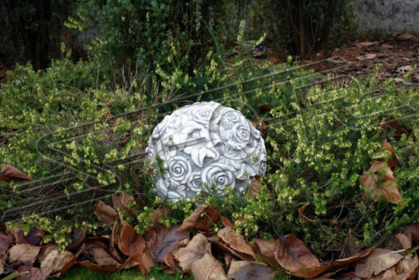 25cm Sphere Sculpture Design Figure Statue Garden Figures Statues