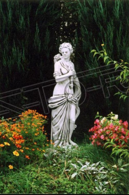Roman figure statue woman figures statues decorative sculpture sculptures