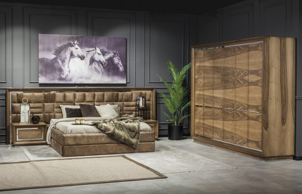 Luxurious, stylish 4-piece bedroom set in brown color