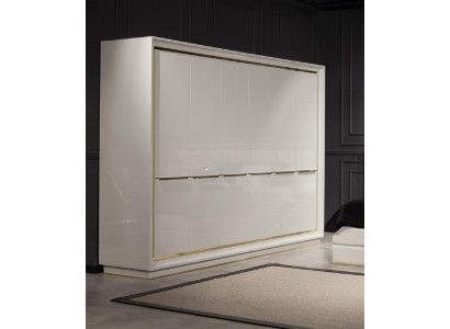 Modern Comfortable Wardrobe in White with Luxurious Storage Space