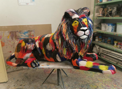 Abstract lion hand-painted figurines statues sculpture modern design lion garden