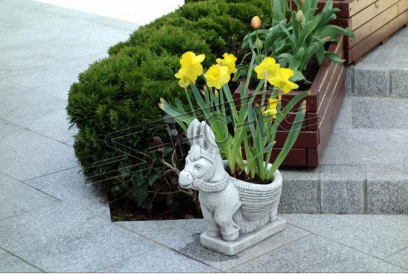 Flower basket, flower vase, vessel, garden, terrace, decoration, figures, statue