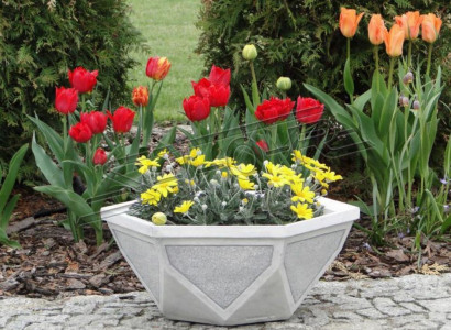 Flower pots, plant pots, natural decoration, garden vases, figure flowerpots