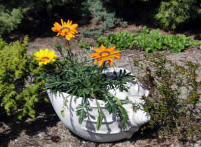 Design flowerpot top planter decorative vessel pots figure face