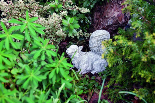 Garden decoration squirrel terrace stone figure statue decor