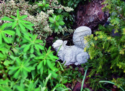 Garden decoration squirrel terrace stone figure statue decor