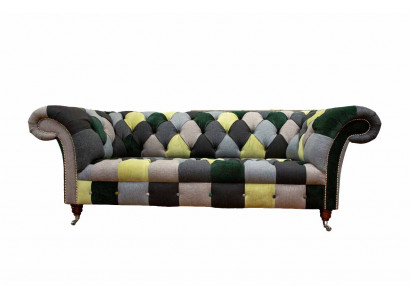 Beautiful stylish 3-seater Chesterfield sofa for the living room.