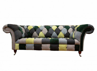 Beautiful stylish 3-seater Chesterfield sofa for the living room.