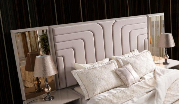 Set of 3: Beige Wood Modern Luxury Bedroom Set with Double Bed