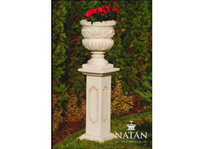 Flower basket, box, flower vase, vessel, garden, terrace, decoration, statue, figurines.