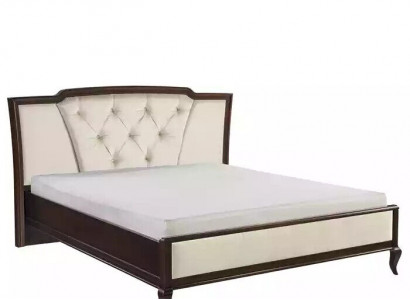 Wooden bed Chesterfield beds double bed in the bedroom velvet textile