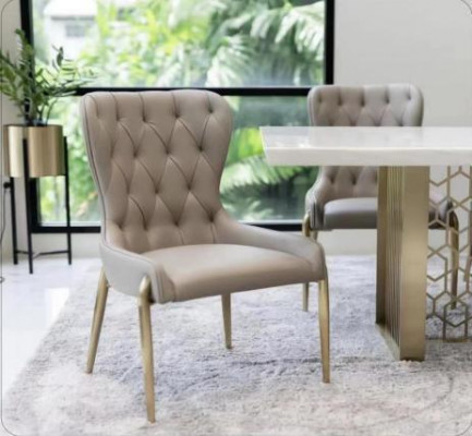 Beige Chesterfield Single Seater Metal Chair Luxury Dining Chairs Modern Chair