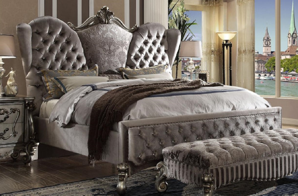 Design luxury bedroom 3-piece. Bed, 2x nightstand, classic bed set