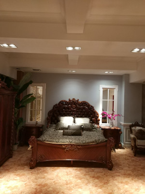 Classic bed baroque rococo chesterfield style double leather hotel antique