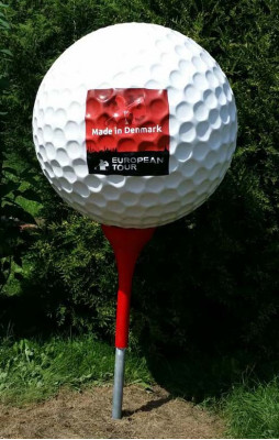 Designer figures modern decorations garden deco figures golf ball sculpture