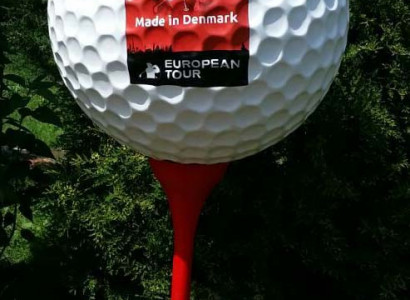 Designer figures modern decorations garden deco figures golf ball sculpture