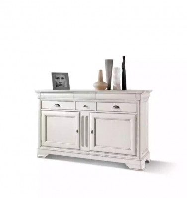 High-quality chest cabinet in classic Italian design