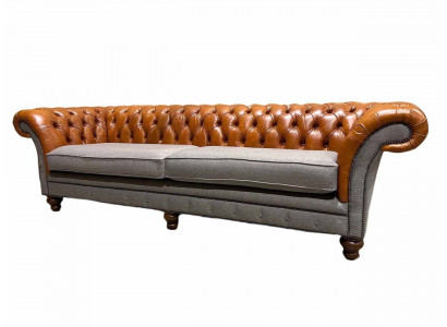 Classic 4-seater Chesterfield couch in brown - High-quality textile and elegant leather design