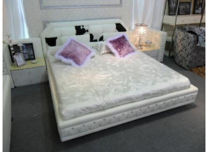 Luxury Bed Chesterfield Double Bed Genuine Leather with Pony Fur Beds White Furniture