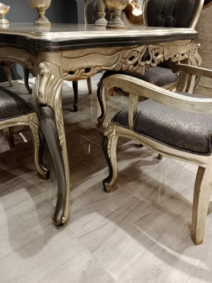 Exquisite dining room furniture luxurious dining table + 4x table chairs gold