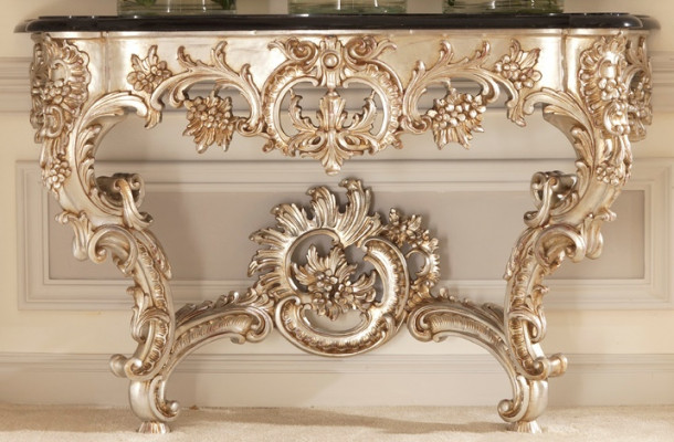 Rosette console table in classic style
