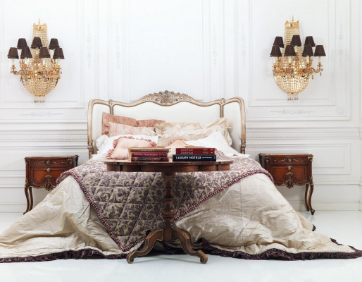 Classic bed double bed Chesterfield luxury furniture Italian furnishings
